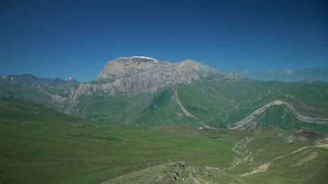 Discover the Shahdag mountain and the Greater Caucasus range | Naturaleza, Baku