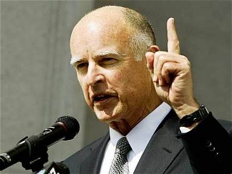 Jerry Brown biography, birth date, birth place and pictures