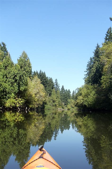 Jim and Bev: Urban kayaking: Oregon's Tualatin River