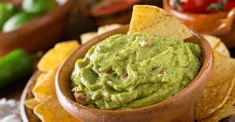 Chipotle Guacamole Recipe - Insanely Good