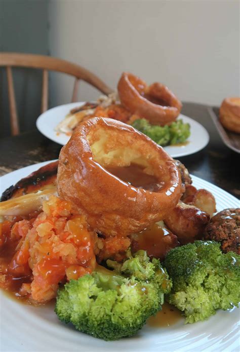 GLUTEN FREE ROAST DINNER YORKSHIRE PUDDING CO 40 - The Gluten Free Blogger