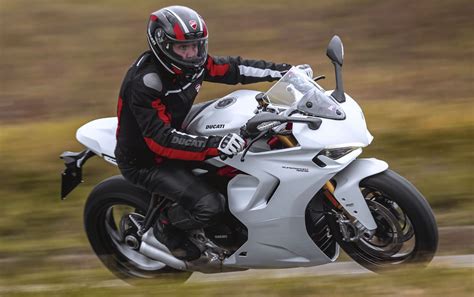 Sportbike Riding Position — 7 Tips for Everyday Comfort