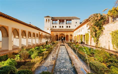 Discover Alhambra Granada | Highlights, Visitor's Guide & More