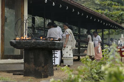 Sri Lanka | The Temple of the Tooth, Sri Lanka's most import… | Flickr