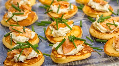 Smoked salmon blinis with sour cream - Seafood Experts