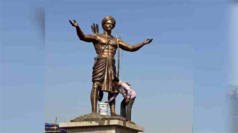 Amit Shah | Birsa Munda statue to correct Amit Shah in Bankura ...