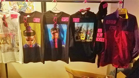 Oliver Tree tour merch from last nights show : r/olivertree