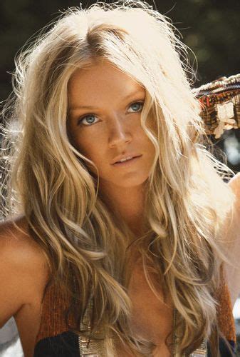 5 Easy Tricks to Getting the Perfect Beach Wave | Surfer girl hair, Golden blonde hair color ...