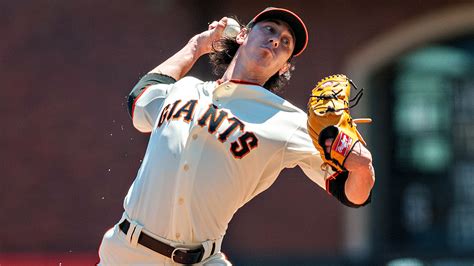 Tim Lincecum of San Francisco Giants moved into bullpen - ESPN