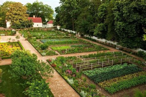 Pin by Sherie Smith on Colonial Garden | Colonial garden, Garden layout, Potager garden