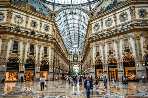 Shopping in Milan, Souvenirs, Typical and Cheap Gifts