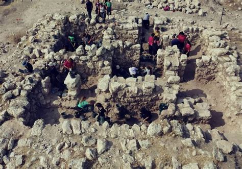 Israeli Archaeologists Deem Ancient Fortress Evidence Of Hanukkah Story ...