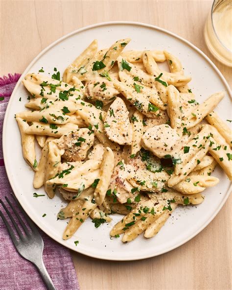 One-Skillet Chicken Alfredo Pasta | Recipe | Chicken alfredo recipes ...