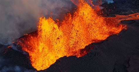 Photos: Mauna Loa’s Eruption Offers Rare Glimpse Into the Earth - The ...