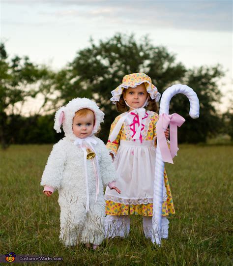 Little Bo Peep and her Sheep Halloween Costumes