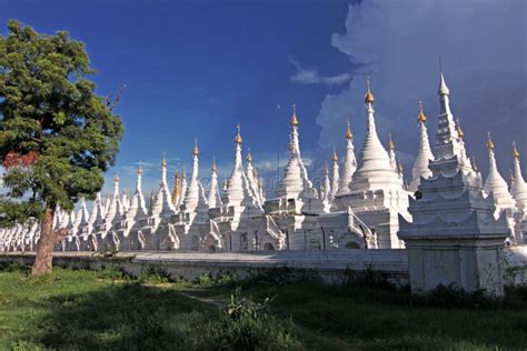 Biggest Book In The World - Kuthodaw Pagoda Stock Photo - Image of gate, sanskrit: 11261794