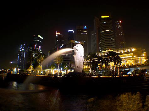 merlion night view by attaubah119 on DeviantArt