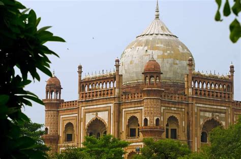 17 Historical Monuments in Delhi | Monuments in Delhi | Treebo Blogs