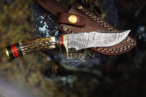 Native American Hunting Skinner Knife Twist Damascus Stag Knife