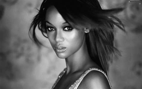 Grayscale face, Tyra Banks, model - 1920x1200