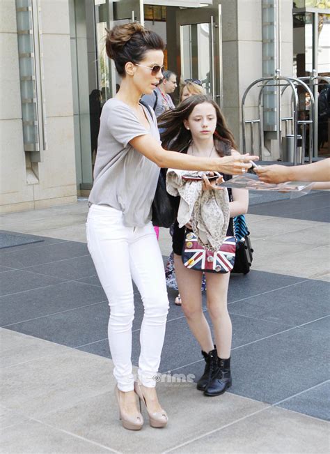 Kate Beckinsale and Daughter seen around during Comic Con, Jul 23 - Kate Beckinsale Photo ...