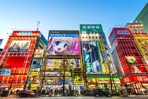 Shopping In Tokyo 2024 - Denys Felisha