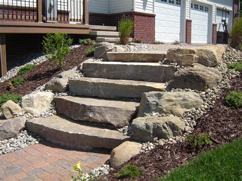 Ideas Landscaping With Rocks And Boulders Pictures : Tips for Landscaping with Rocks and ...