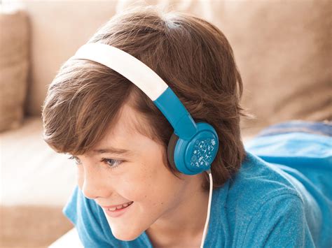 TOP 5 Best Wireless Headphones for Kids Reviewed & Tested in 2020