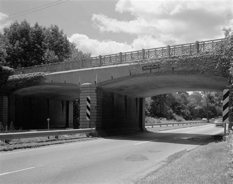 The Merritt Parkway – Connecticut’s History Bridges Photographs by Michael Zenreich AIA