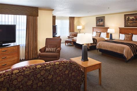 Rooms & Amenities | Sioux Falls ClubHouse Hotel & Suites