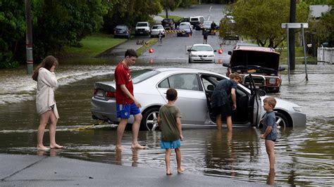 Gold Coast weather: More than 300mm on Gold Coast, causing dangerous ...