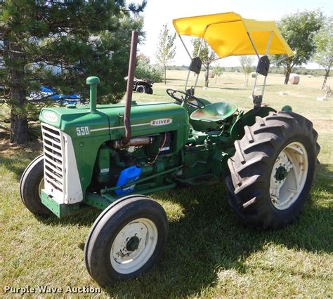 Oliver 550 tractor in Leon, KS | Item FI9943 sold | Purple Wave