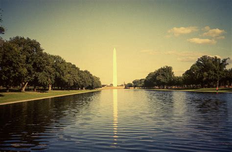 Lincoln Memorial Reflecting Pool Photograph by Gordon James - Pixels