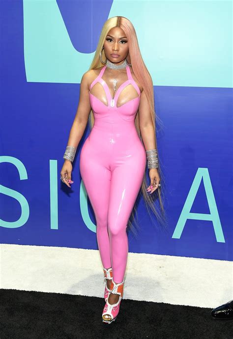 Nicki Minaj aposta em look de látex | Celebridades | Vogue