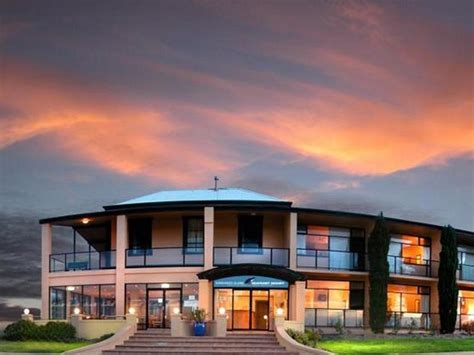 Kangaroo Island Seafront Hotel Resort - Deals, Photos & Reviews