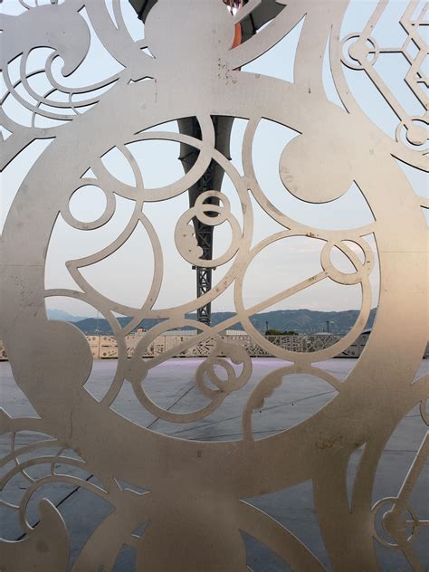 The aquarium in Salt Lake City, Utah used gallifreyan in their designs. : r/gallifreyan