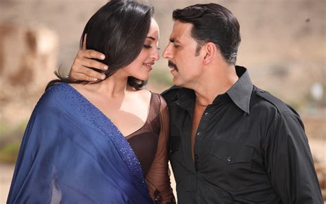 Sonakshi Sinha With Akshay Kumar Wallpaper,HD Indian Celebrities Wallpapers,4k Wallpapers,Images ...