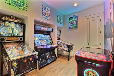 Small Room Game Room | Model homes, Parade of homes, Arcade room