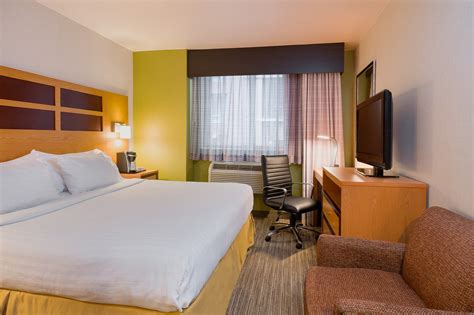 HOLIDAY INN EXPRESS NEW YORK CITY TIMES SQUARE, AN IHG HOTEL $161 ($̶2̶5̶8̶) - Updated 2022 ...