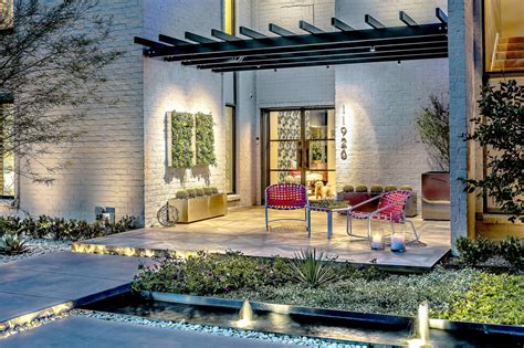 This Front Porch Beats Having a Backyard - WSJ