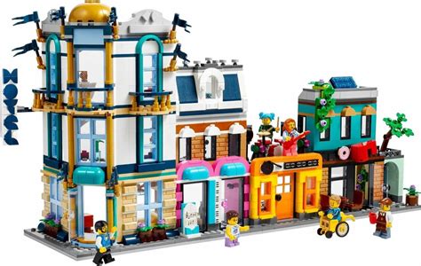 Two new LEGO Creator 3-in-1 summer 2023 sets revealed