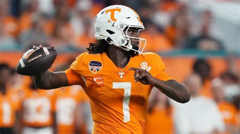 Tennessee vs. Virginia odds, spread, time: 2023 college football picks ...