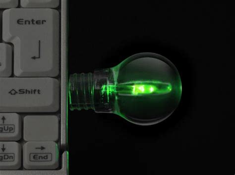 Light Bulb USB Flash Drive | Gadgetsin