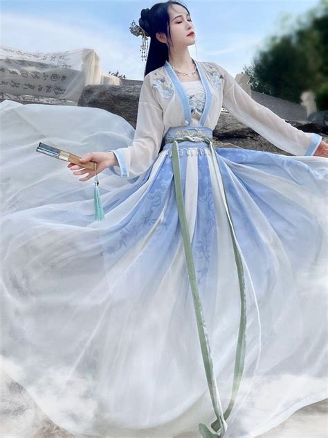 Chinese traditional dress, Women's Fashion, Dresses & Sets, Traditional ...