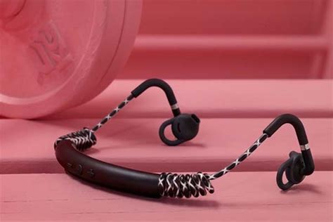 Urbanears Stadion Bluetooth Earbuds | Gadgetsin