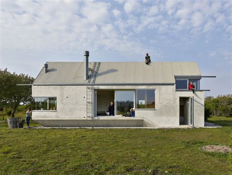 Small Concrete House Opens Up To The Swedish Landscape