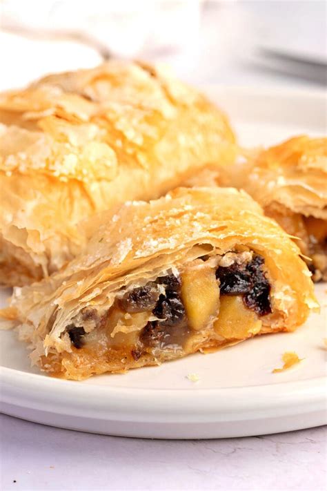 Easy Apple Strudel Recipe - Insanely Good