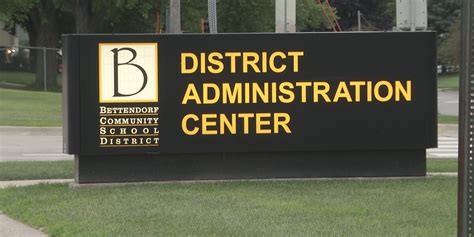 Bettendorf Community Schools adopt motion to renovate Middle School