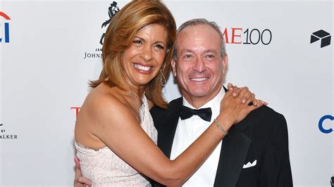 Hoda Kotb's one-of-a-kind $250k engagement ring isn't what she expected | HELLO!