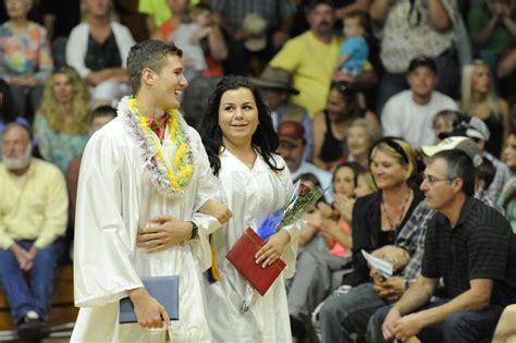 Myrtle Point High School Graduation | Photo Collections | theworldlink.com